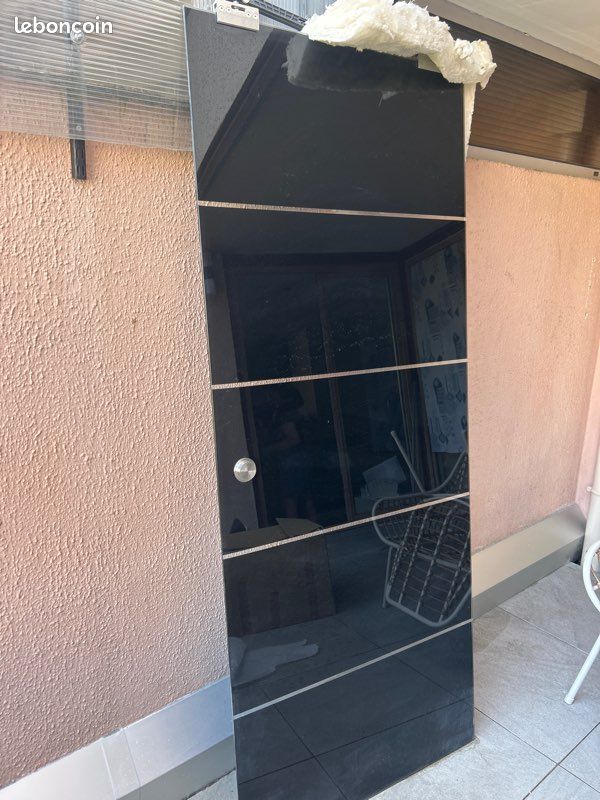 Porte coulissante en verre (image 3)