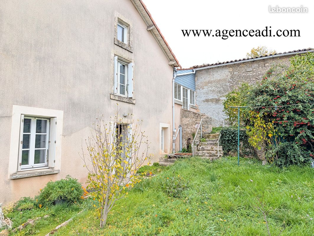 Maison 5 pièces 66 m² · à La Mothe-Saint-Héray · 66 m² · 55 000 €