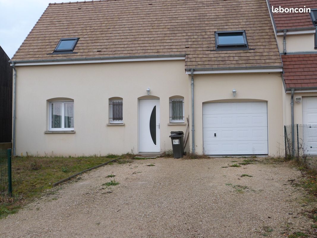Maison 4 pièces 98 m² · à Vineuil · 98 m² · 980 €