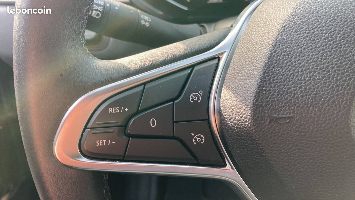 Renault captur e tech full hybrid 145 equilibre (image 24)