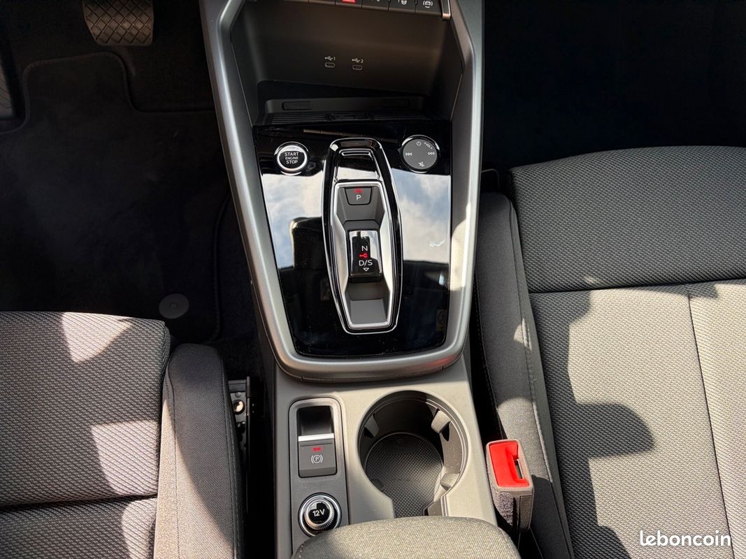 Audi A3 SPORTBACK 2.0 TDI 150CH S LINE S TRONIC 7 (image 18)