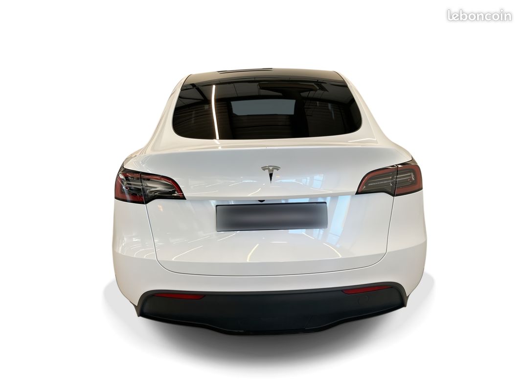 Tesla Model Y 2024 Long Range RWD - Véhicule d'occasion certifié (image 12)