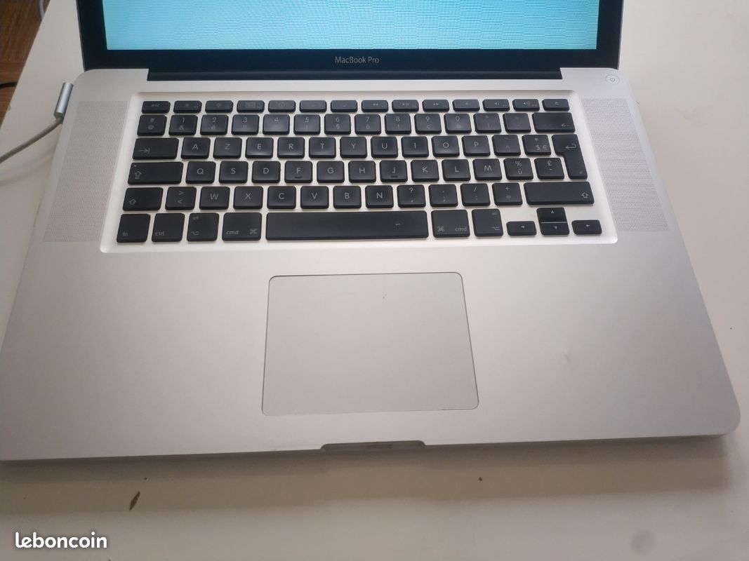 Apple MacBook Pro 15 pouces mi 2010 HS PC Mac ordinateur portable Pour pièces (image 2)