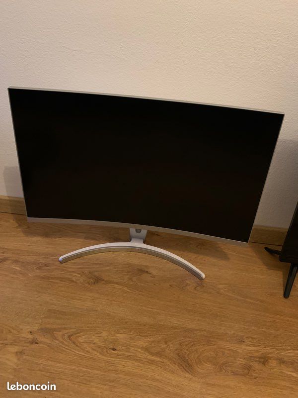 Écran gaming 144hz incurvé (image 1)