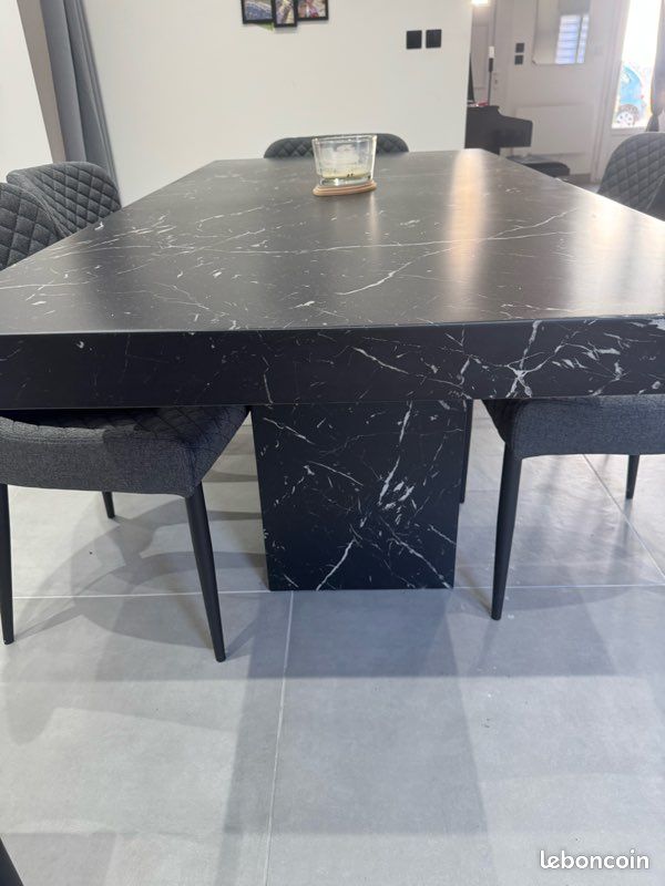Table en marbre d’ingénierie noir (image 3)