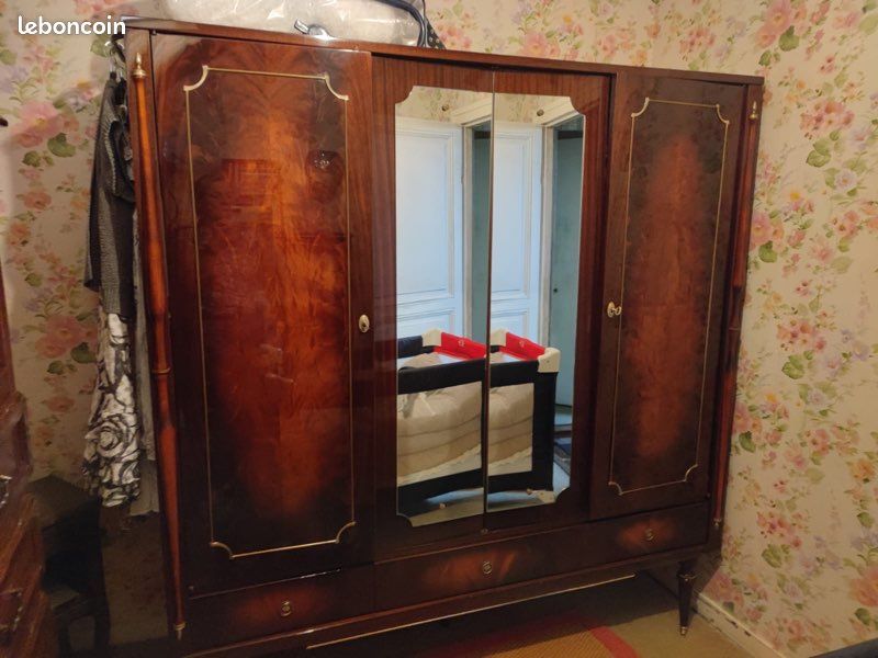 Armoire Formica couleur bois (image 1)