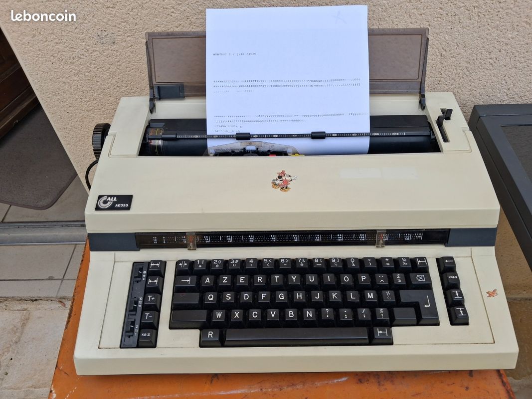 Machine a écrire vintage (image 7)