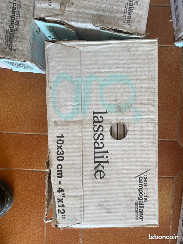 2,5m2 de carrelage 30x10 cm (image 2)