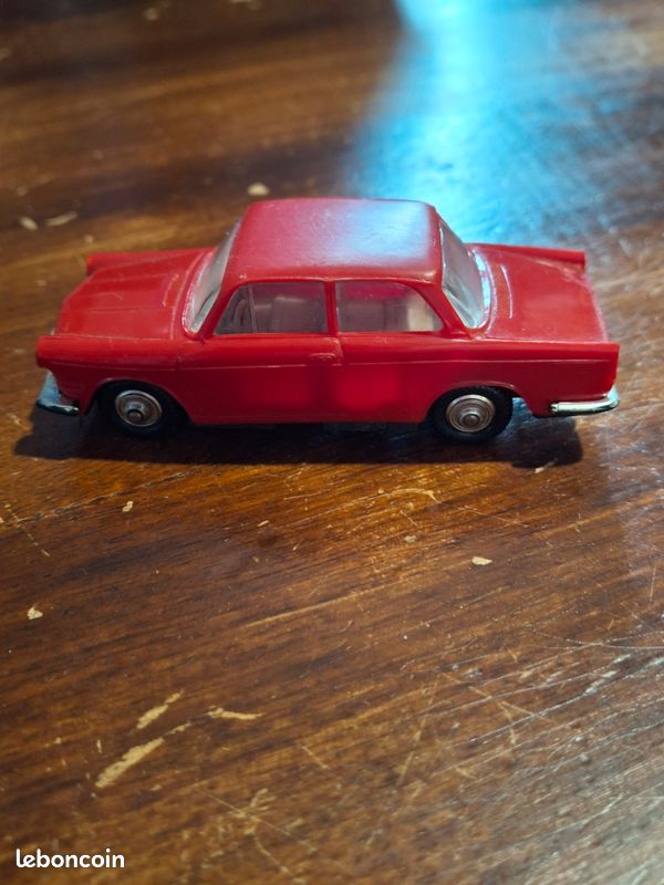 Miniature BMW 700 LS Turquoise 1965 - Échelle 1/43 Par Norev - Occasion