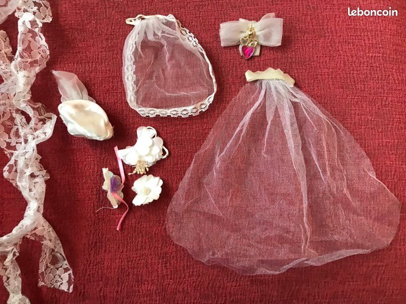 Lot de robes de mariée poupée barbie (image 2)