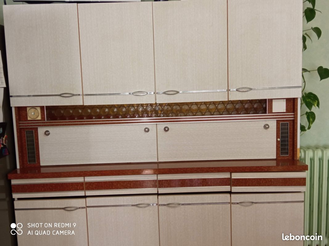 Meuble de cuisine en formica (image 1)