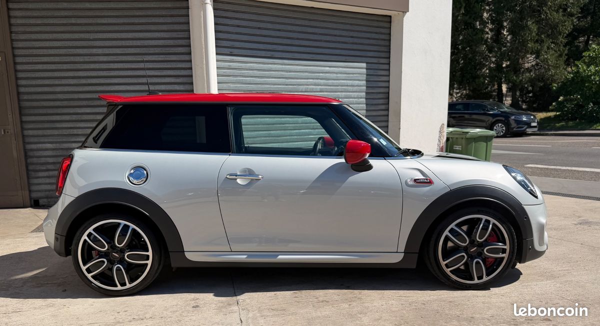 Mini mini iii (2) (f56) hatch 2.0 jcw 231 bva8 jcw + sièges av chauffants + carplay (image 2)