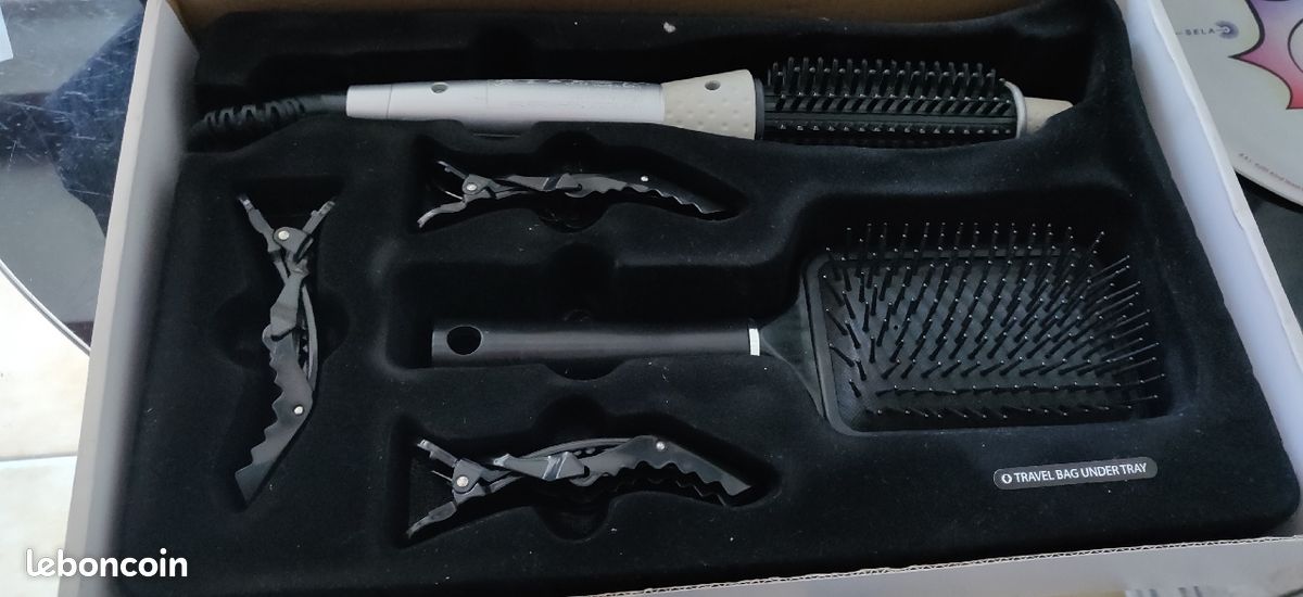 Coffret Fer à boucler (fer + brosse + 3 pinces) (image 1)