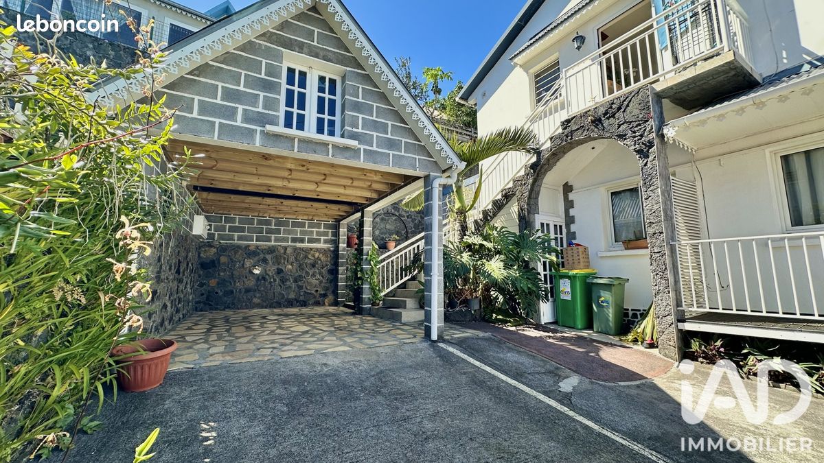 Appartement 4 pièces 70 m² · à Petite-Île · 70 m² · 1 250 €/mois