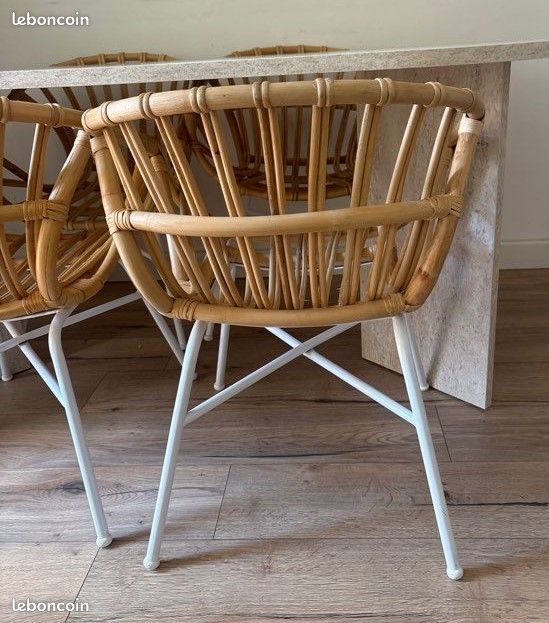 Joli fauteuil en rotin style vintage en très bon état (image 2)