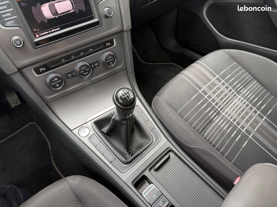 VOLKSWAGEN GOLF 7 2.0 TDI 150 ch LOUNGE Caméra Attelage Régul Adaptatif Garantie 12 mois (image 14)