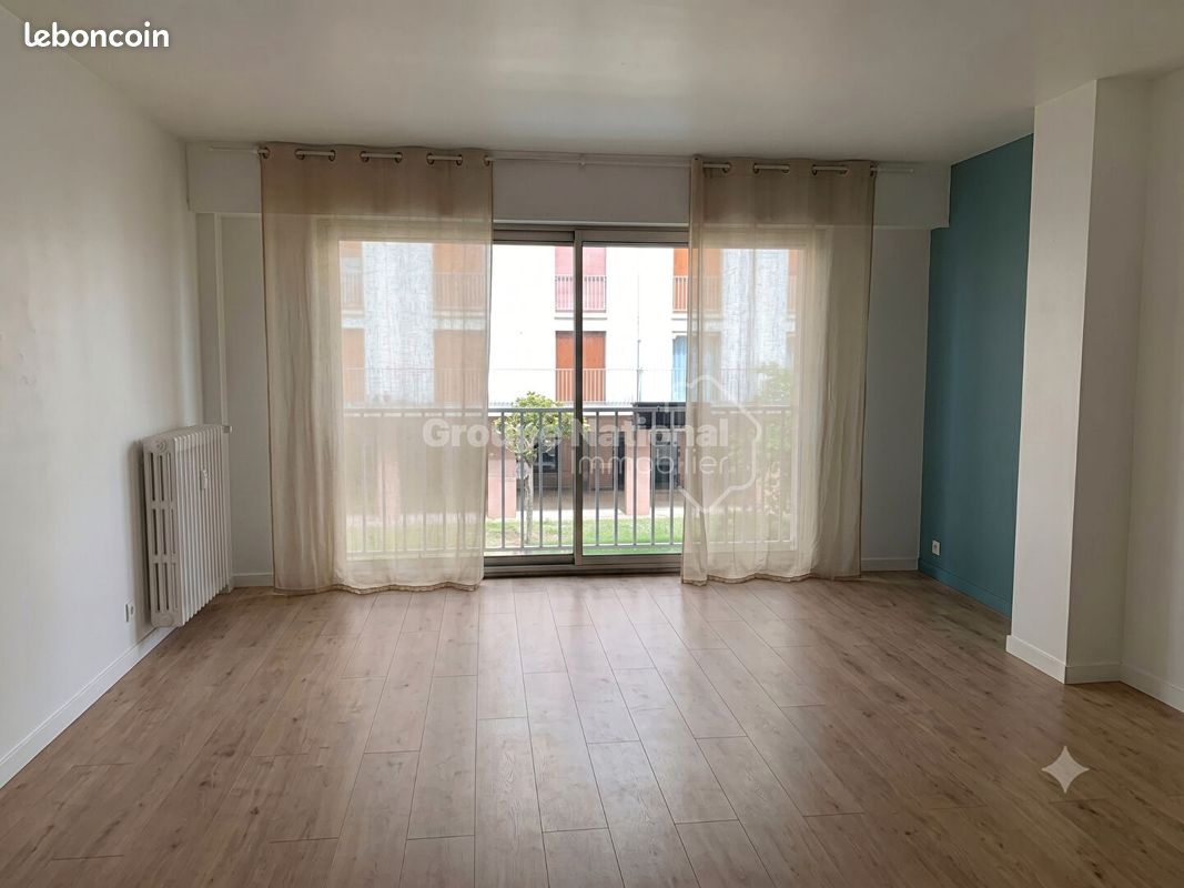 Appartement 4 pièces 102 m² · à Versailles · 102 m² · 1 943 €