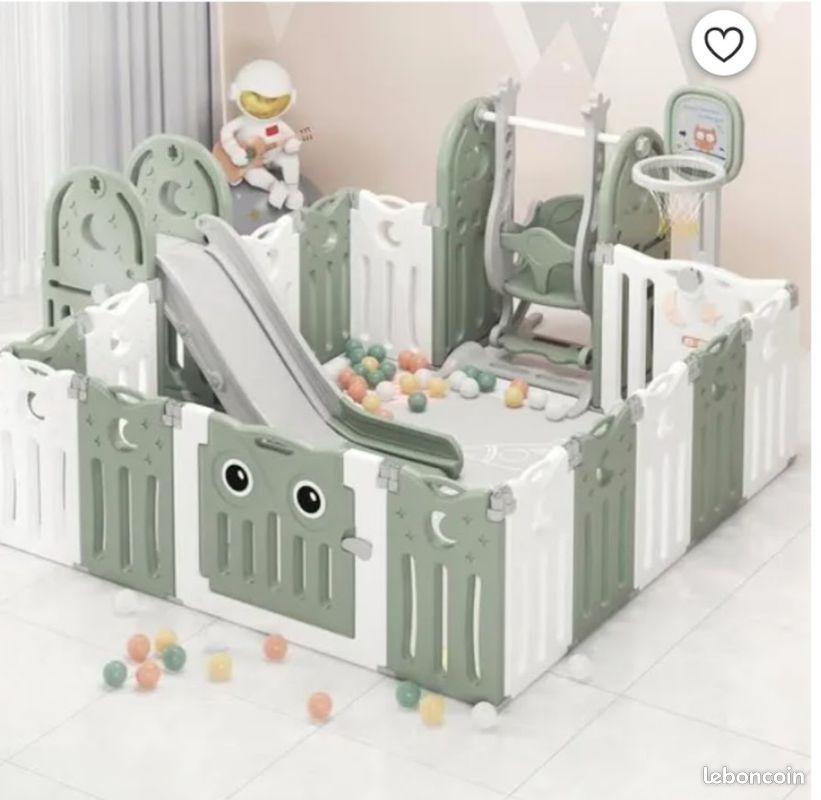 Toboggan pour Enfant 4 en 1, Toboggan pour Bébé avec Panier de Basket, Fauteuil à Bascule, Balançoire, Toboggan Intérieur et Extérieur Enfant Toboggan pour Tout-Petits (A, 140x118x82