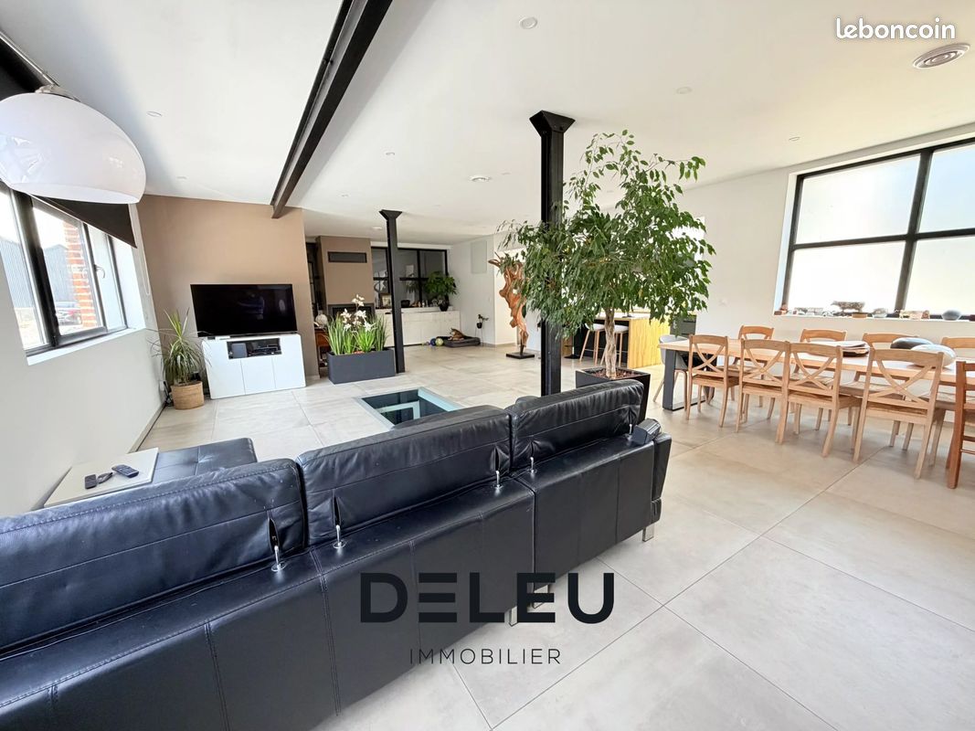 Maison 5 pièces 274 m² · à Wasquehal · 274 m² · 695 000 €