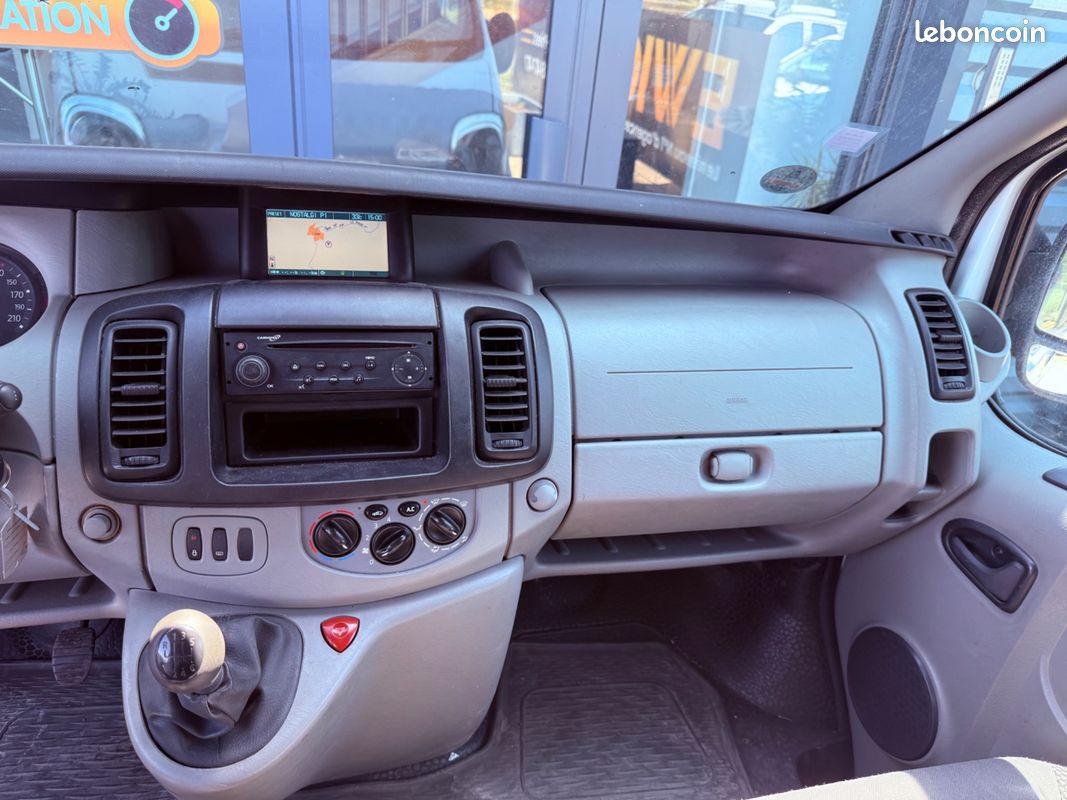 RENAULT TRAFIC VU FOURGON 2.0 DCI 115ch L1 H1 (image 15)