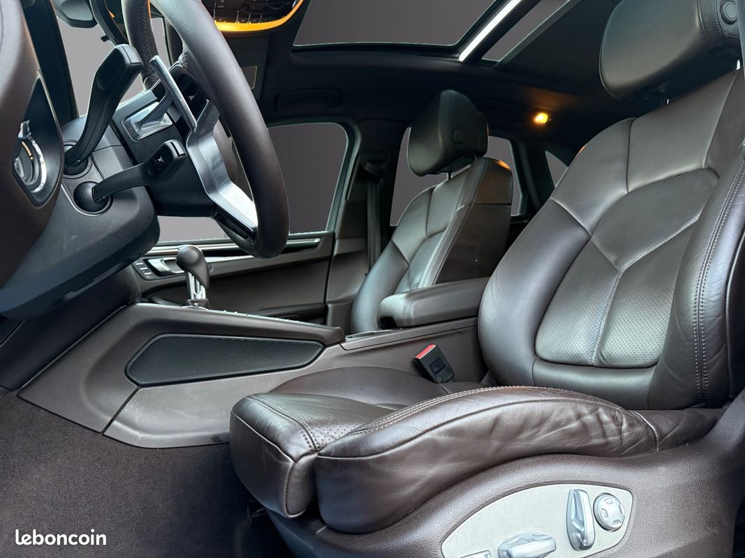 PORSCHE MACAN 3.0D 258 S Toit Pano bose hayon elec sièges élec à mémoires jantes turbo Garantie 12 Mois (image 9)