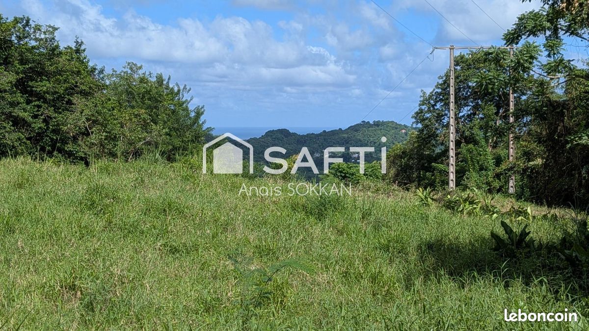 Terrain 2227 m² · à Rivière-Pilote · 2 227 m² · 99 000 €