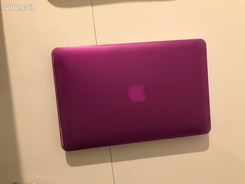Coque MacBook Air 11 pouces bon état (image 1)