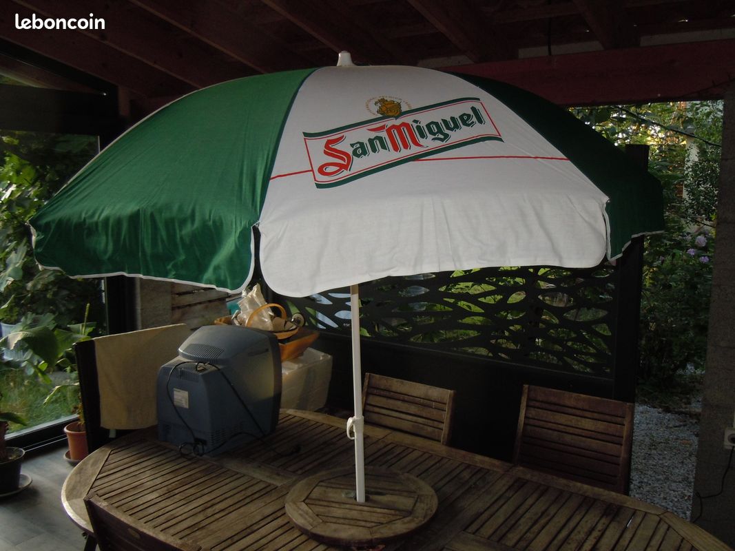 Parasol neuf et ancien sanmiguel biere BAR (image 1)