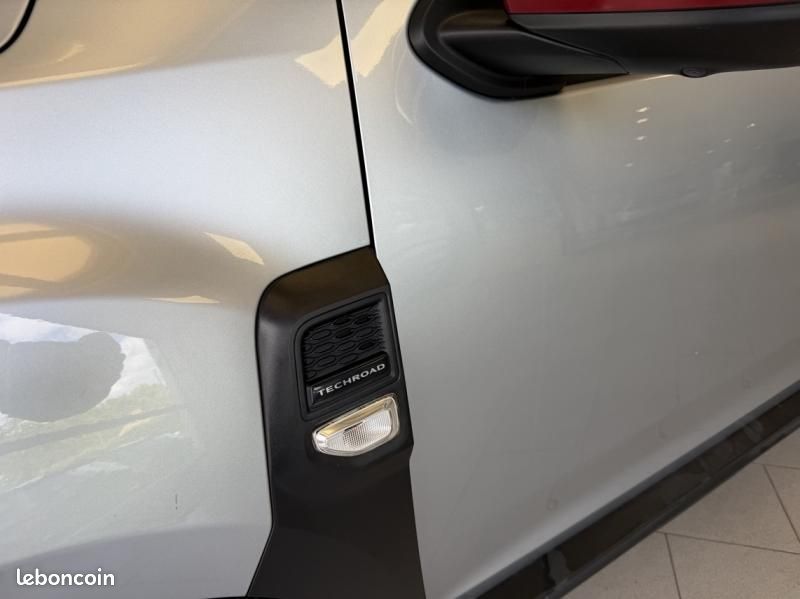 Dacia Duster 1.5 Blue dCi 115ch Techroad 4x2 (image 9)