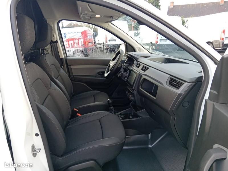 Renault Express Van KANGOO 15 825 HT 1.5 Blue dCi 95ch Confort (image 9)