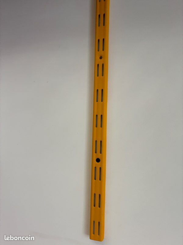 Étagère en bois avec crémaillères jaune/orange (image 2)