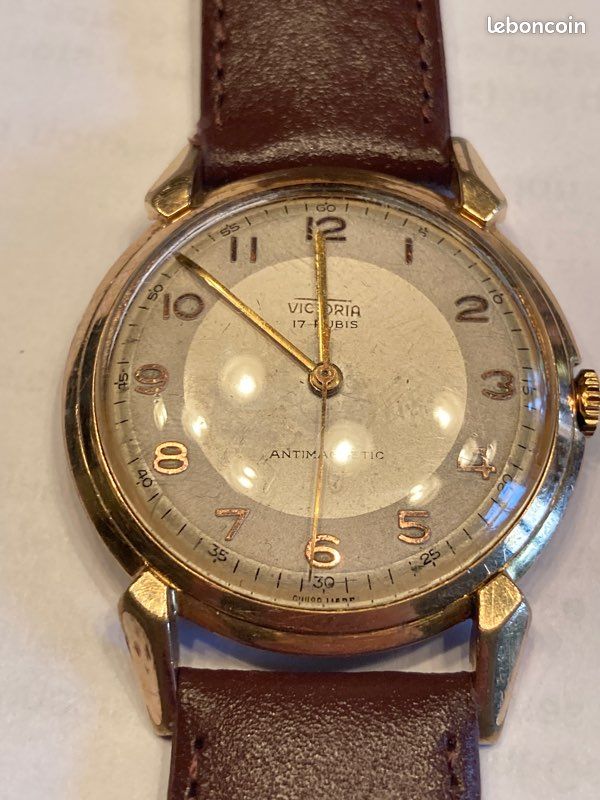 VICTORIA 17 rubis Swiss Made Montre mécanique à remontage manuel