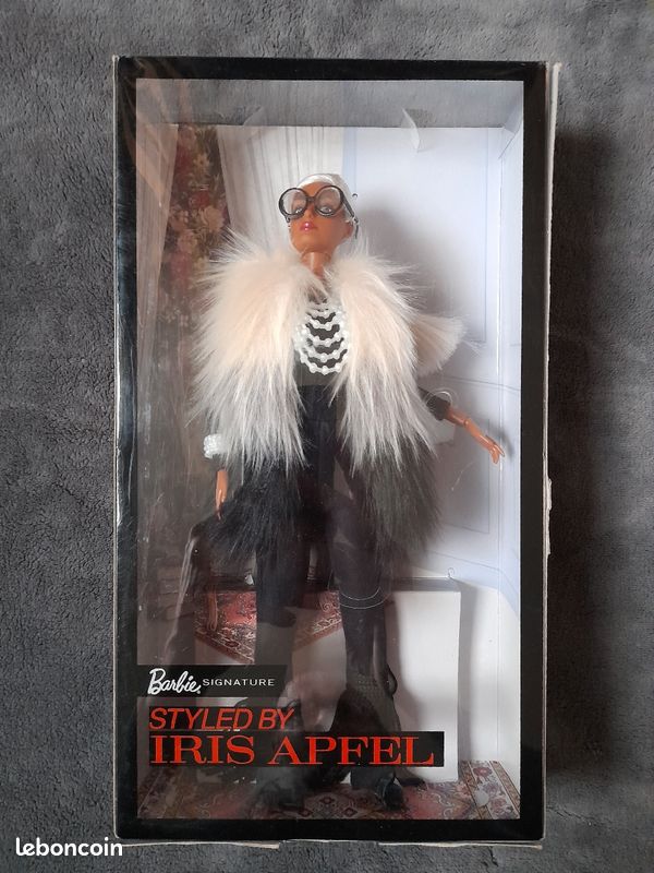 Poupee barbie signature Iris Apfel Collection