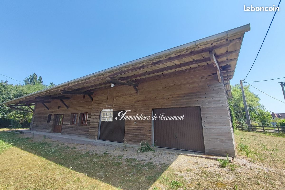Maison 8 pièces 250 m² · à Thiberville · 250 m² · 184 500 €
