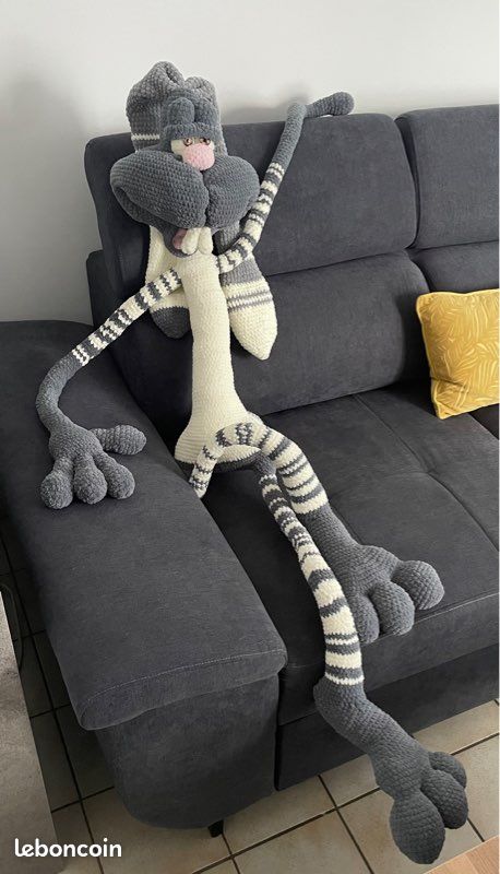 Peluche lapin géant fait main (image 1)