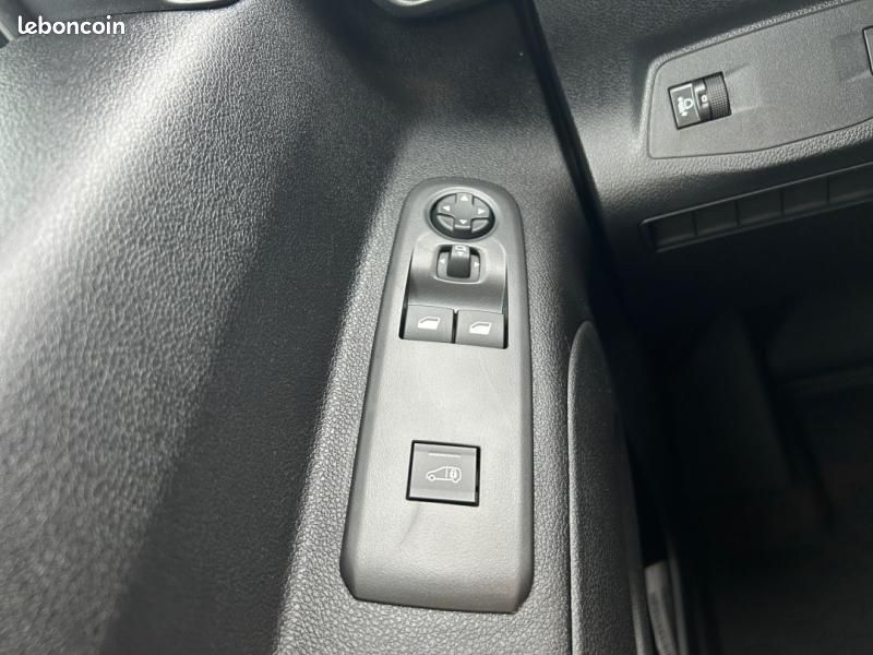 Peugeot Partner M Diesel 130ch automatique (image 25)