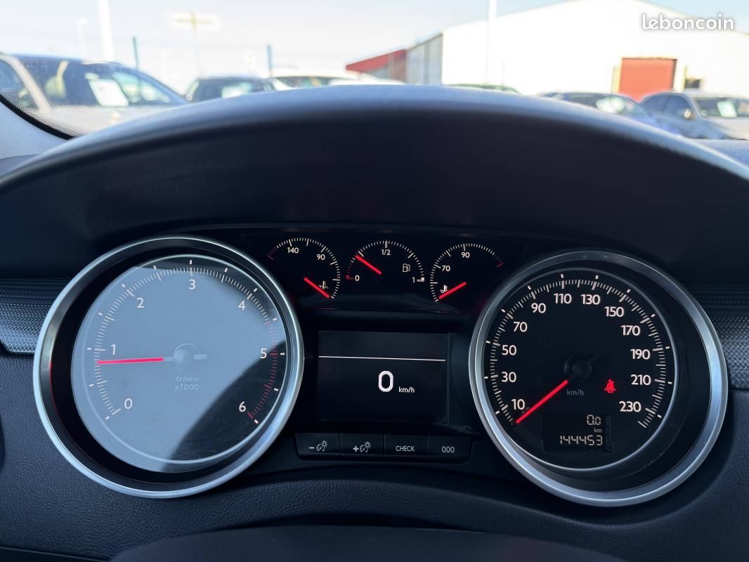 Peugeot 508 1.6 BlueHDi 120 GPS TEL LED CLIM ATTELAGE (image 15)