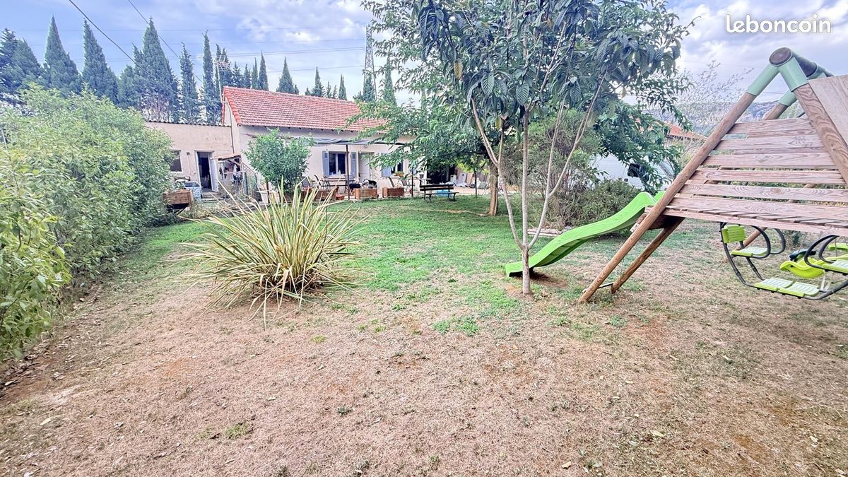 Maison 5 pièces 100 m² · à Salon-de-Provence · 100 m² · 1 400 €/mois