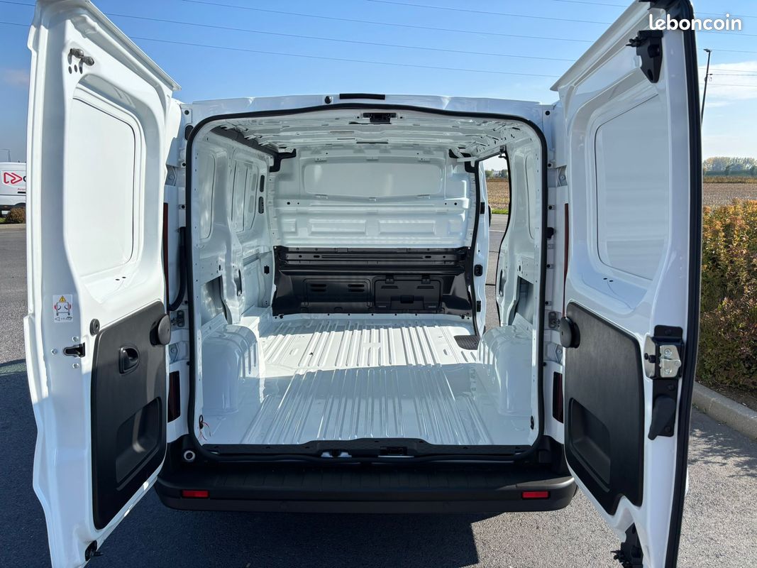 🔸 Renault Trafic L1H1 - 2025 - 150ch Diesel (26.990 HT) (image 5)