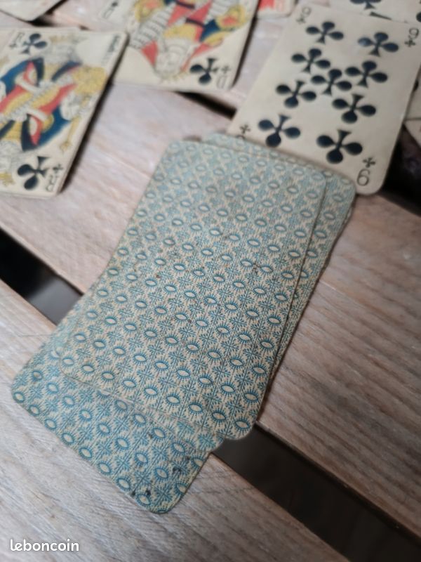 Le plus ancien jeu de cartes au monde | Curiosités de Titam