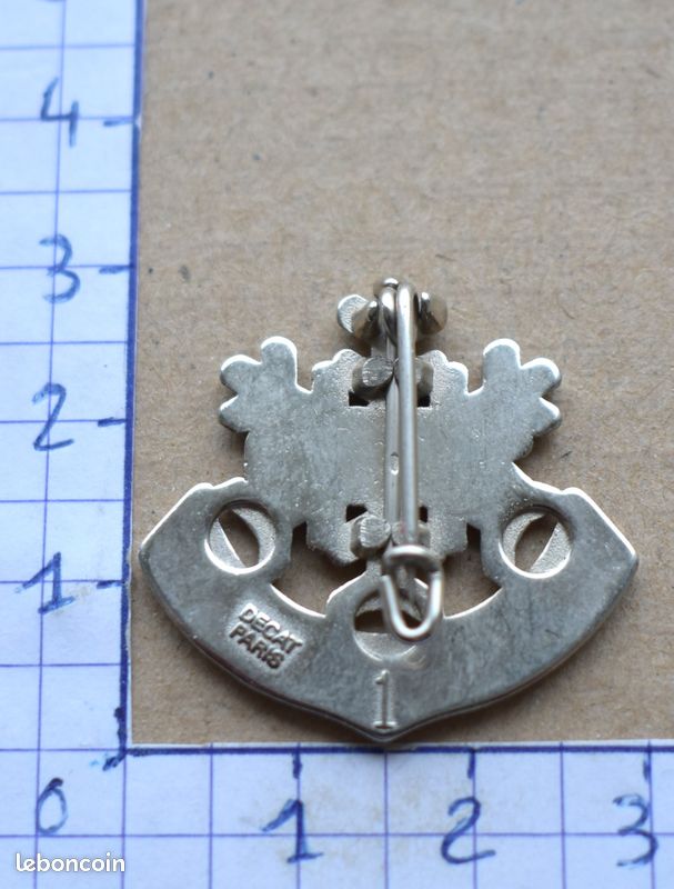 SK2192 - INSIGNE badge ECOLE DE SKI INTERNATIONAL - LE CRISTAL DE BRONZE EUR 3,74 - FR