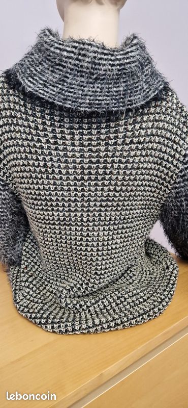 Pull Desigual Taille XL (42) Multicolore - Occasion En Très Bon état - Encolure Ronde