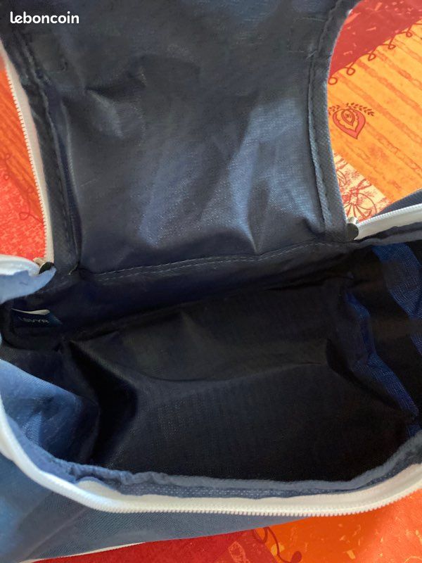 Trousse de toilette (image 3)
