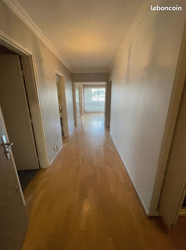 Appartement 3 pièces 92 m² · à Saint-Étienne · 92 m² · 10 000 €