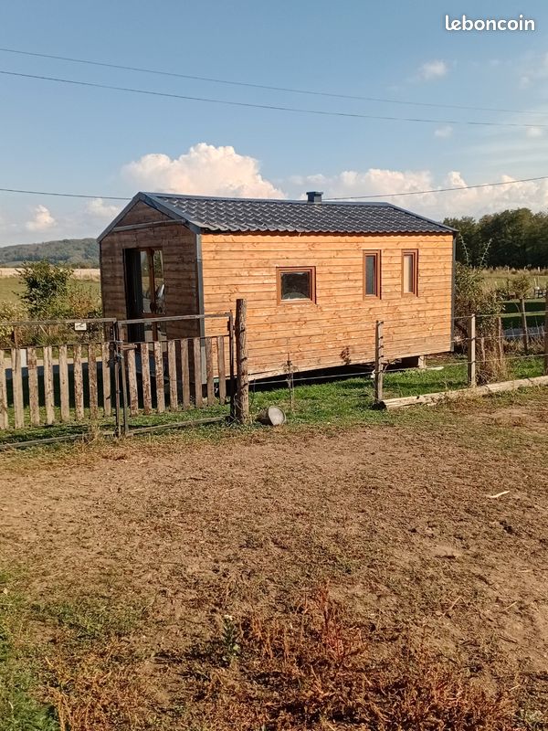 3 pièces 24 m² · à Viriville · 24 m² · 13 000 €