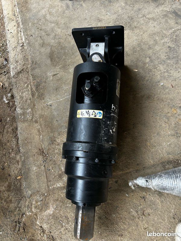 Tarière haener HEB 6000A pour pelle 5/9t (image 2)