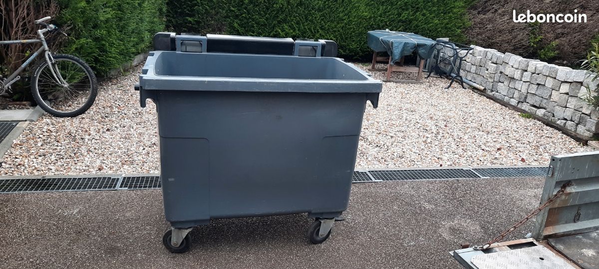 Conteneur 600 litres sur roues (image 1)