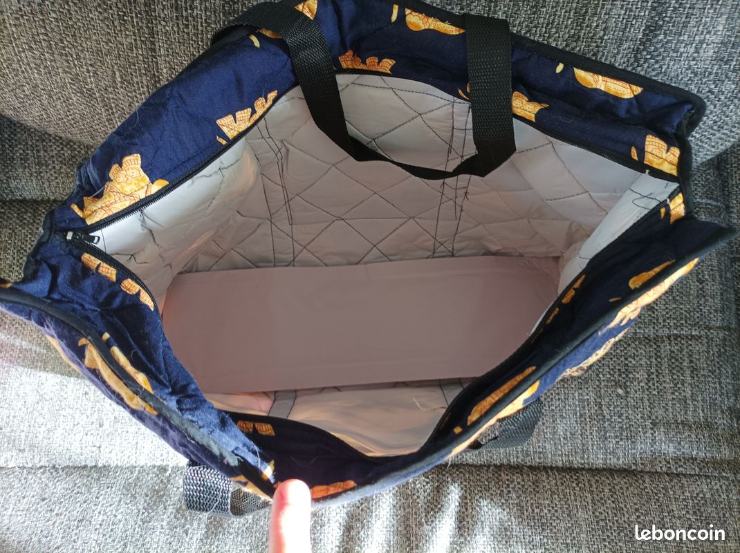 Tissu satin floral tropical – Imprimé luxe sur fond noir
