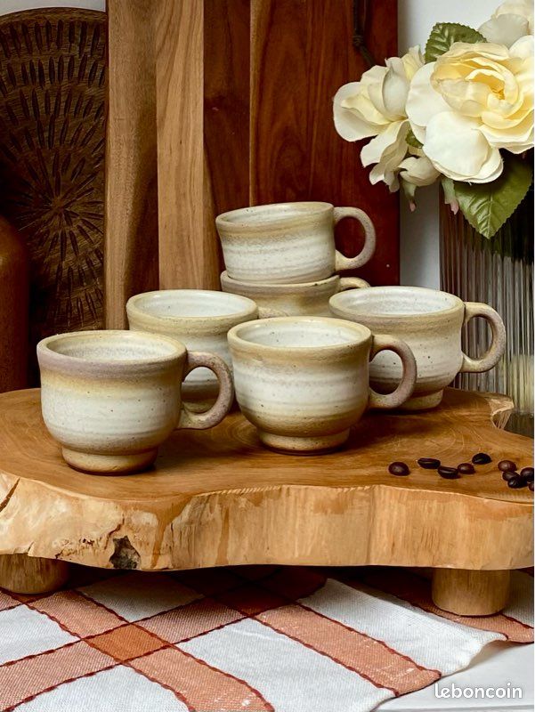 Lot 6 tasses en grès (image 1)