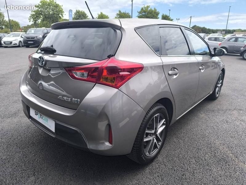 Toyota Auris HSD 136h Dynamic (image 5)